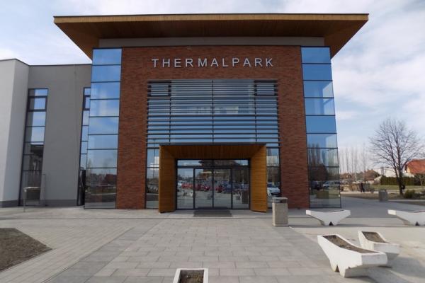 Thermalpark Dunajská Streda bezbariérové zariadenie bezbariérová dovolenka na slovensku oreado výťah pre vozíčkárov do bazéna bezbariérový prístup 