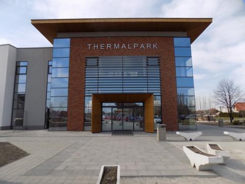 Thermalpark Dunajská Streda bezbariérové zariadenie bezbariérová dovolenka na slovensku oreado výťah pre vozíčkárov do bazéna bezbariérový prístup 
